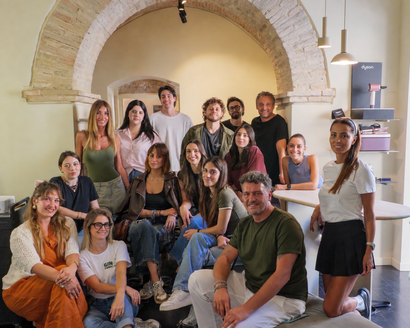 il team lauteri riunito nel salone